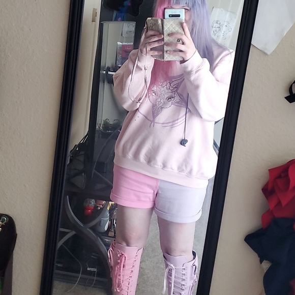 Meet your Posher, Alessandra - Picture 2 of 2